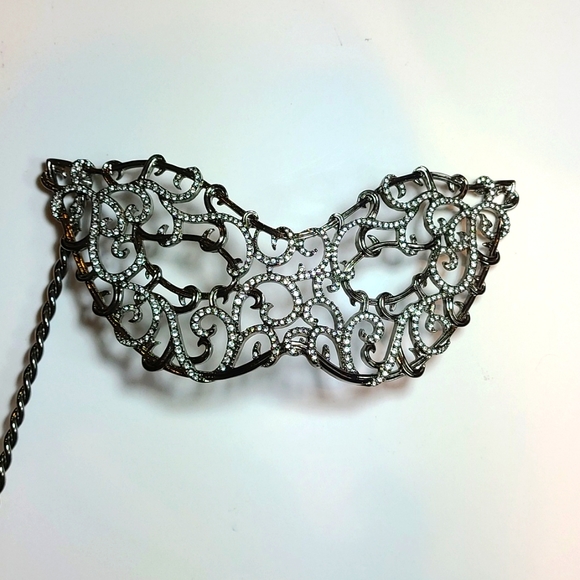 Swarovski crystal mask with side holder - STUNNING! - Picture 2 of 15